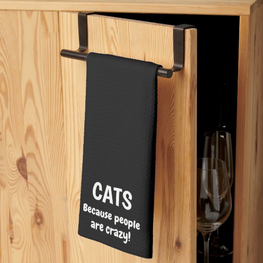 Katzen, weil Menschen verrückt sind Geschirrtuch (Drittel gefaltet)