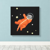 Katzenastronaut in einem orangefarbenen Raumanzug Leinwanddruck (Insitu (Holzboden))