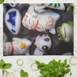 Katzenfiguren werden geschirrtuch