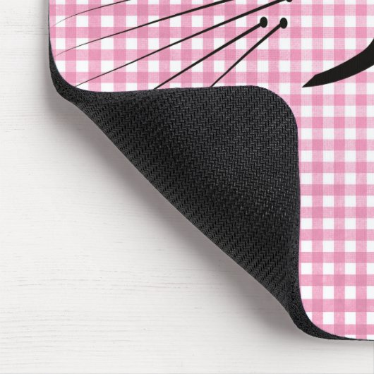 Katzenflüster auf Rosa und Weiß Gingham Mousepad (Ecke)