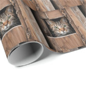 Katzenjacke im quadratischen Holzloch Geschenkpapier (Rolleneckpunkt)