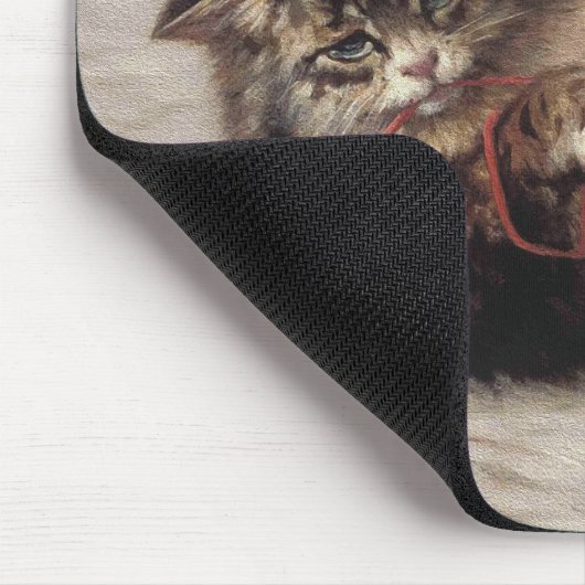 Katzenklatsche, eine Katze, die Galle aus dem Garn Mousepad (Ecke)