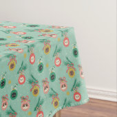 Katzenschmuck auf Baummuster Tischdecke (Beispiel)