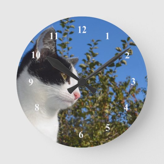 Katzenschwarz und Weiß-Foto Runde Wanduhr (Vorderseite)
