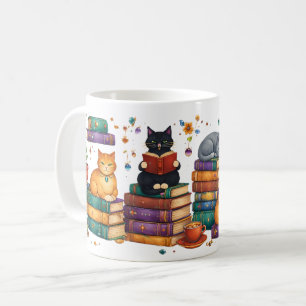 Katzenszene beim Lesen von Büchern in einer gemütl Kaffeetasse