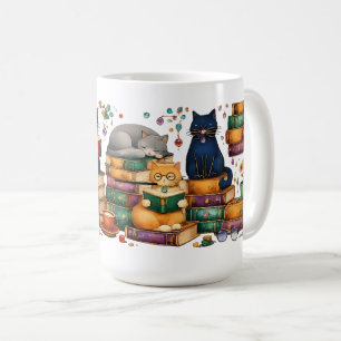 Katzenszene in gemütlicher Bibliothek beim Bücherl Kaffeetasse