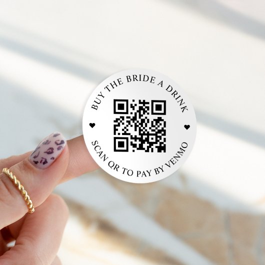 Kaufe der Braut einen Drink QR-Code-Button Runder Aufkleber