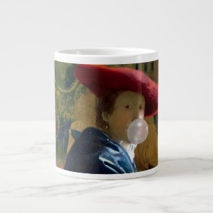 Kaugummi Diva in einem roten Hut, der ein Kaugummi Jumbo-Tasse