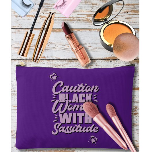 Kaution Schwarze Frau mit Sassitude Kosmetiktüte Zubehörtasche