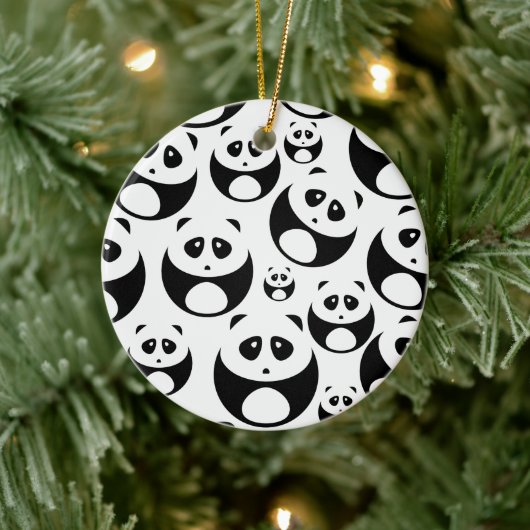 Kawaii Black and White Panda Muster Keramik Ornament (Baum)