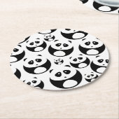 Kawaii Black and White Panda Muster Runder Pappuntersetzer (Angewinkelt)