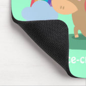 Kawaii Brown Pferd, das versucht, ein Einhorn zu Mousepad (Ecke)