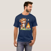 Kawaii Camping Highland Cow Roasting Marshmallows T-Shirt (Vorne ganz)