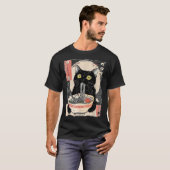 Kawaii Cat Eating Ramen Noodles Funny Anime T-Shirt (Vorne ganz)