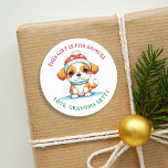 Kawaii Christmas Welpe Doppy zum und vom Geschenk  Runder Aufkleber<br><div class="desc">Niedlicher Cartoon Chibi Welpen Hund zu und von personalisierten Weihnachtsgeschenktafeln.</div>