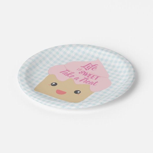 Kawaii Cupcake Nehmen Sie eine Leckerei Pappteller (Schrägansicht)