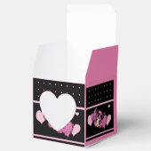 Kawaii Girl PinkP - trendige schwarz-rosa Herzen Geschenkschachtel (Geöffnet)