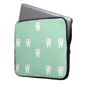 Kawaii-glücklicher Zahn Laptopschutzhülle (Vorderseite Links)