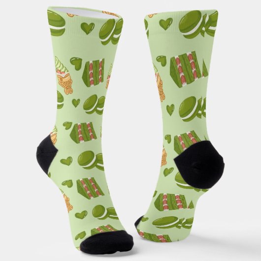Kawaii Hand-Drawn Matcha Sweets Seamless Pattern Socken (Gewinkelt)