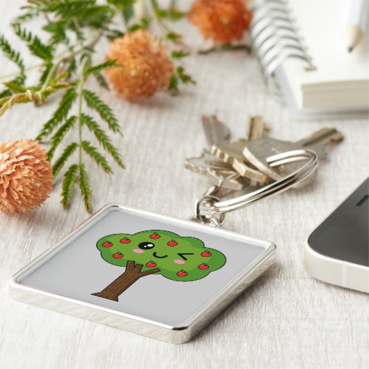 Kawaii Happy Winking Apple Tree Schlüsselanhänger (Seite)