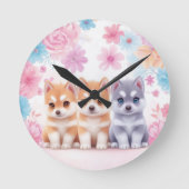 Kawaii Husky Welpen: Pastel Pals Throw Kissen Runde Wanduhr (Vorderseite)