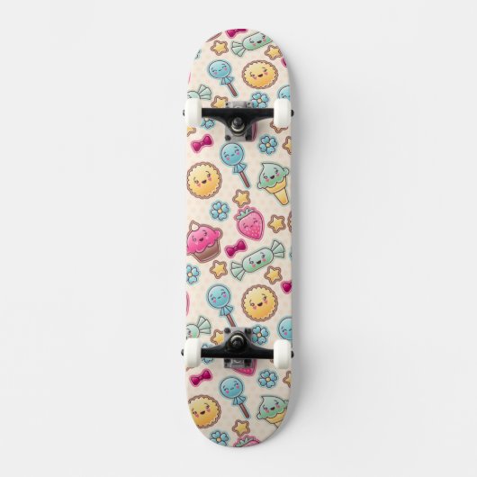Kawaii Kindermuster mit niedlichen Gekritzeln Skateboard (Vorderseite)