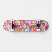 Kawaii Kindermuster mit niedlichen Gekritzeln Skateboard (Horizontal)