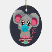 Kawaii Maus mit Gesichtsmaske mit Kuchen Keramik Ornament (Rechts)