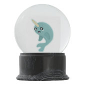 Kawaii Narwhal Schneekugel (Rückseite)