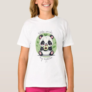 Kawaii Niedlich Baby Panda Eating Avocado T-Shirt