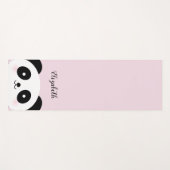 Kawaii Niedlicher Cartoon Panda Bear auf rosa Indi Yogamatte (Vorderseite (Horizontal))