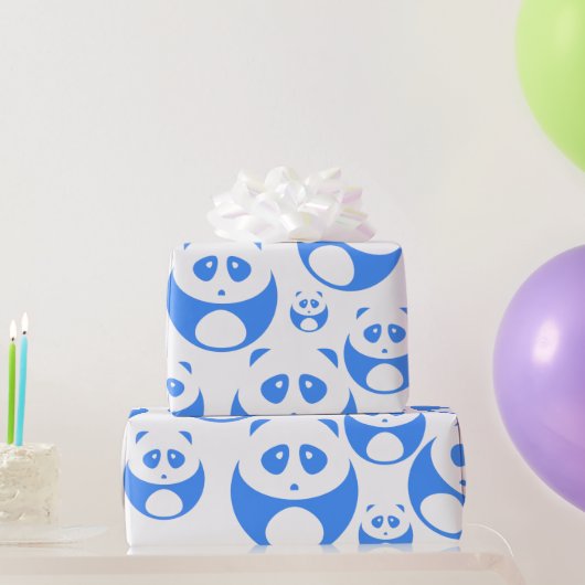 Kawaii Panda Baby Blue und White Pattern Geschenkpapier (Partygeschenke)