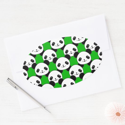 Kawaii Panda Bear Pattern Ovaler Aufkleber (Umschlag)