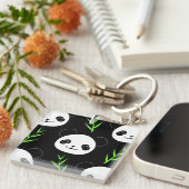 Kawaii Panda Muster Bamboo in Schwarz-weiß grün Schlüsselanhänger (Vorderseite rechts)