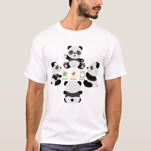 Kawaii Panda Playing Mahjong T-Shirt (Vorderseite)
