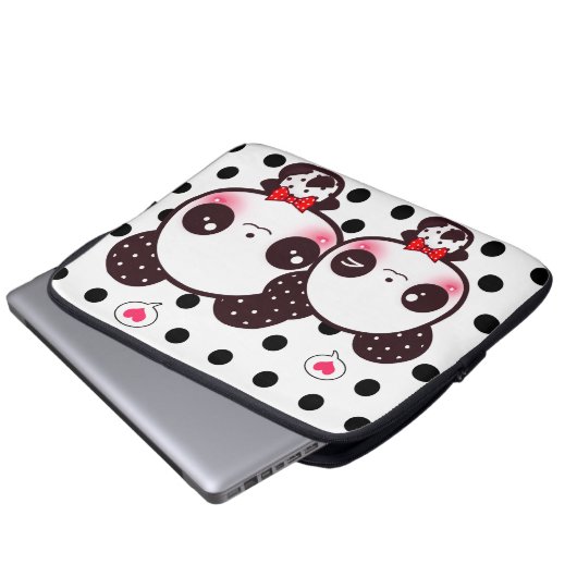 Kawaii Pandas auf schwarzen Tupfen Laptopschutzhülle (Vorne Knopf)