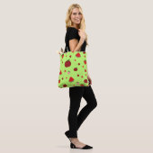 Kawaii Red Fruits Pattern in Lime Green Tasche (Am Model)