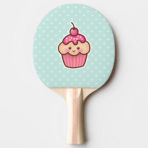 Kawaii rosa kleiner Kuchen und niedliche tadellose Tischtennis Schläger
