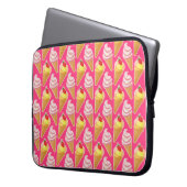 Kawaii-rosa Muster mit Erdbeereis Laptopschutzhülle (Vorderseite Links)