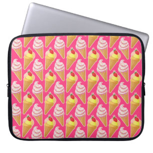 Kawaii-rosa Muster mit Erdbeereis Laptopschutzhülle