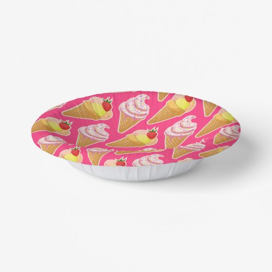 Kawaii-rosa Muster mit Erdbeereis Pappteller (Gewinkelt)