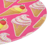 Kawaii-rosa Muster mit Erdbeereis Schneidebrett (Ecke)