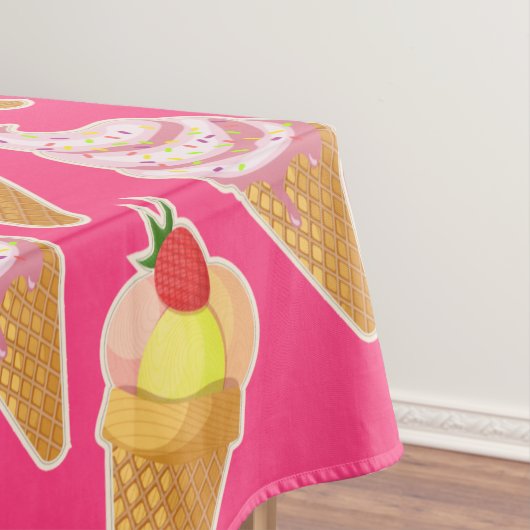 Kawaii-rosa Muster mit Erdbeereis Tischdecke (Beispiel)