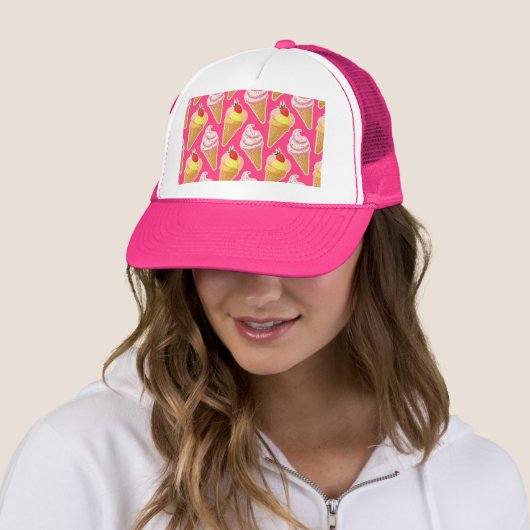 Kawaii-rosa Muster mit Erdbeereis Truckerkappe (Beispiel)