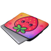 Käwaii Strawberry auf Pastel Gradient Backg lächel Laptopschutzhülle (Vorne Knopf)
