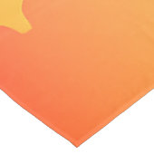 Käwaii Strawberry auf Pastel Gradient Backg lächel Tischdecke (Schrägansicht)