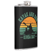 Kayak and Dog Kinda Day Flachmann (Rechts)