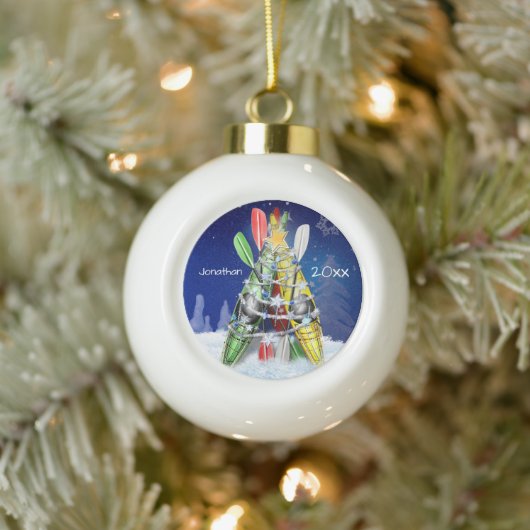 Kayak Christmas Tree individuelle Name und Jahr Keramik Kugel-Ornament (Baum)