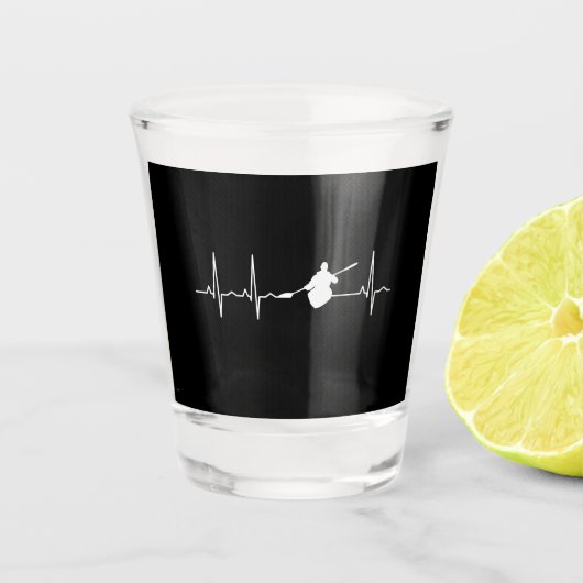 Kayaking Heartbeat Schnapsglas (Vorderseite)