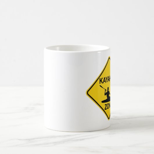 Kayaking Zone Road Sign Kaffeetasse (Mittel)